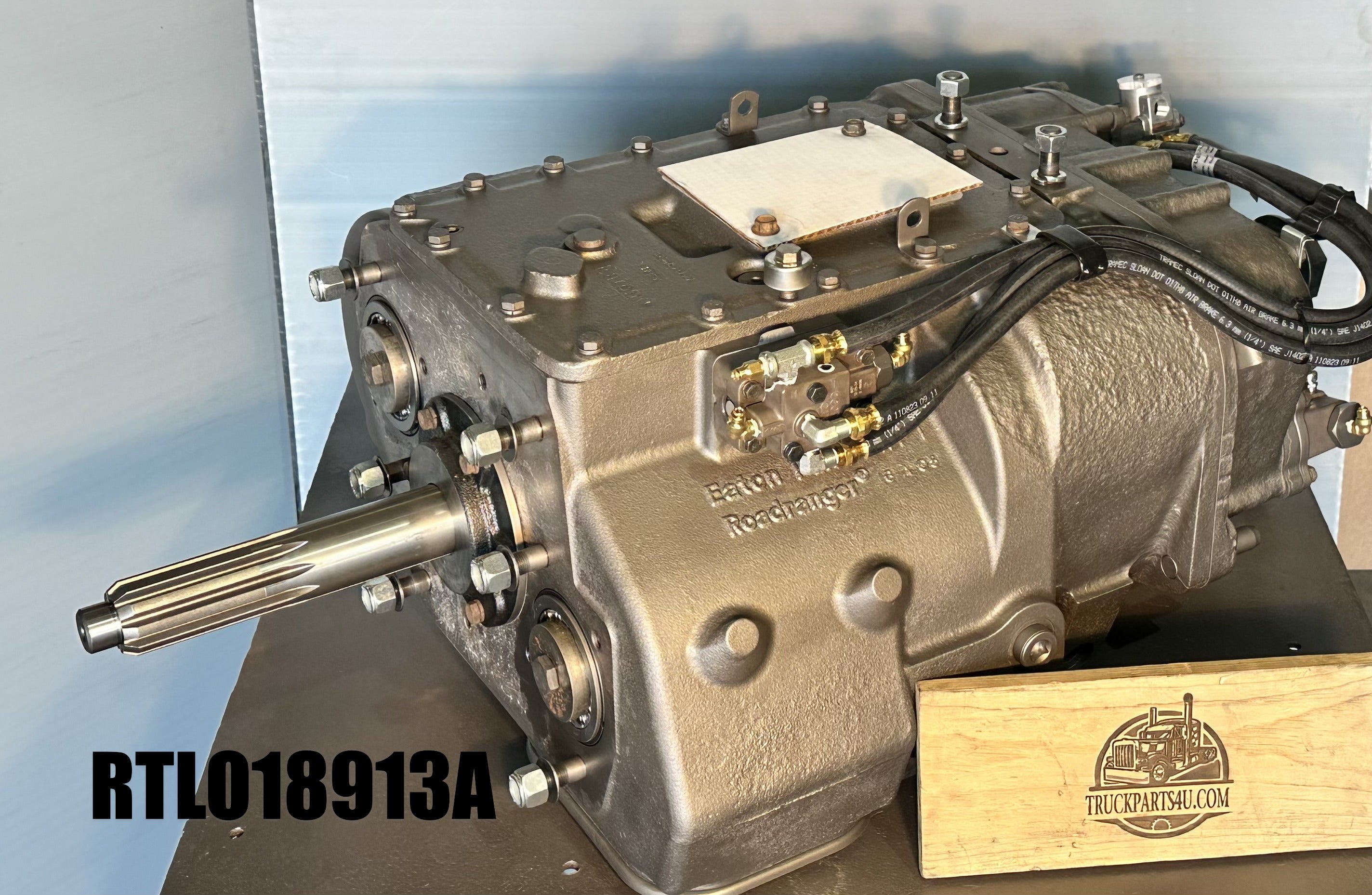 RTLO18913A Eaton Fuller Roadranger transmission | DPE remanufactured 13-speed unit | core exchange required | complete assembly view